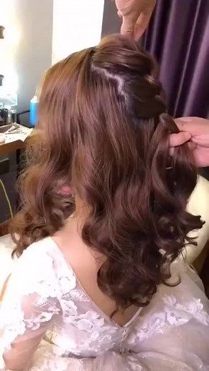 Get inspired with 80 amazing bridal hairstyle ideas for your wedding day. mysweetengagement.com // #wedding #weddinghairstyles #weddinghair #bridalhair #hairstyles #hair #bridalbeauty #hairstyleideas #hairbraid ... //