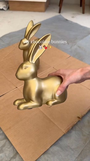 chocolate bunny diy  i can’t believe how cute these turned out and such an easy upgrade! -plastic or ceramic bunnies (any size) -brown gloss spray paint -ribbon 1. Spray each bunny with the brown spray paint, then allow to dry overnight. Add a second coat if needed. 2. Tie a bow around the neck of each one ✨ #easter #easterdecor #eastereggs #diy #diydecor #easterdiy #springdecor #springdiy #spring #easterbasket #springvibes | Blessed Mess Kitchen | Facebook