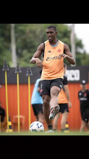 Na manhã desta terça-feira o elenco vascaíno encerrou a preparação para enfrentar o Botafogo 💢☑️ 📸 Matheus Lima | #VascoDaGama | FJV - 36ª Família