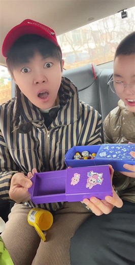 My candy can make itself invisible