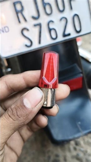 Splendor back light blub and sticker install👍 #viralshort #viralvideo #bikemodifid #bikemodification