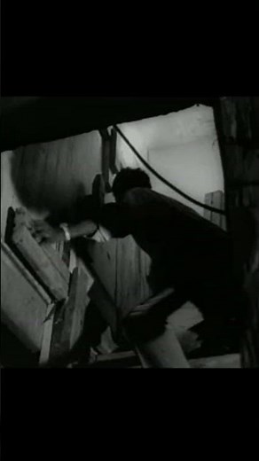 This Zombie Scene Is ICONIC | 1968 Horror Classic | Night of the Living Dead