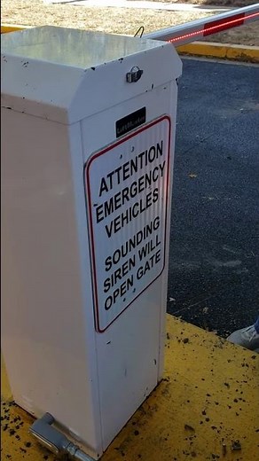 LiftMaster MegaArm Barrier Operator Manual Release