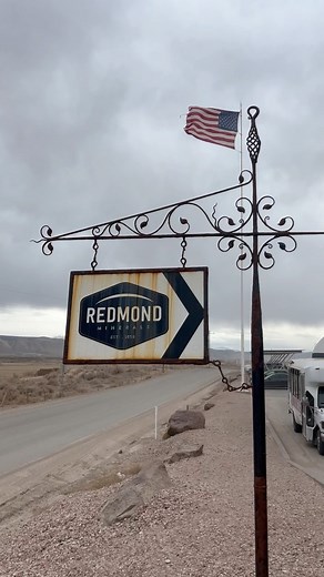 Becky’s Acre Homestead on Instagram: "Let’s take a tour 800 feet below ground to explore a salt mine! Redmond salt is 100% USA mined and package. Nothing is taken from it or added to it. It contains over 60 trace minerals that are essential for health. Conventional salt has all its trace minerals stripped away from it to be sold to increase the companies bottom line. It then has has anti-caking agent and iodine add back so it can be sold. Use code ACRE for 15% off at Redmond Real Salt @redmondre