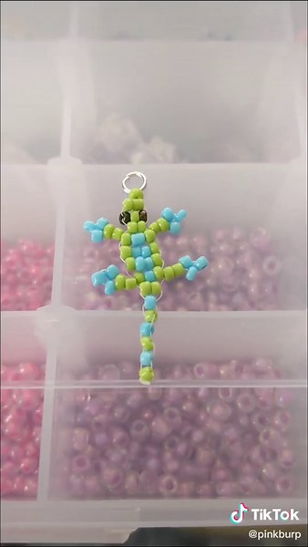 baby bead lizard baby bead lizard #lizard #seedbeads #crafts