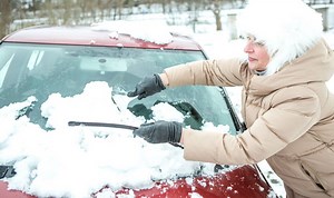Genius life hack shows you how to de-ice car windscreen
