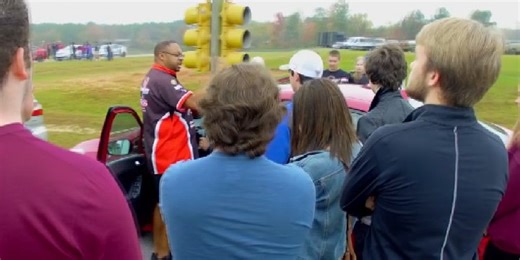 Teen driving school making first stop in Nebraska