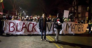 Americanos protestam pelo 3º dia após policial matar negro