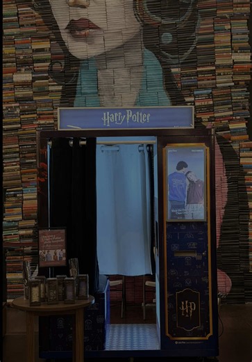 Photo Booth and books? Yes please! Fully Booked offers a Harry Potter themed Photo Booth and sells merch such as jackets, keychains, tumblers and more! Make sure to visit Fully Booked and get a chance to capture your wizardry pose📸 #bgc #harrypotter #photobooth #whattodo #booktok