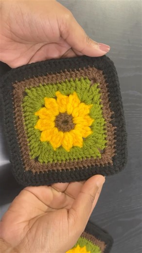 Granny square tutorial || crochet for beginners || how to crochet a granny square #bloomnloop