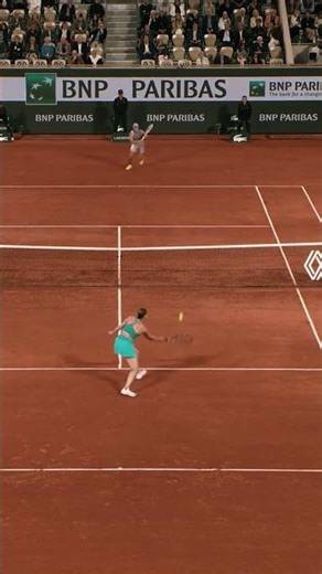 Sabalenka vs Świątek 🔥Epic rally 🎥 #RolandGarros #tennis #swiatek #sabalenka #sports