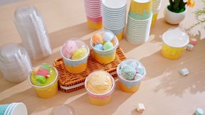 Jingmore 40 Count Paper Ice Cream Cups with Clear Dome Lids Disposable Dessert Cups Bulk Dessert Bowls Sundae Containers for Snack Yogurt Soup Birthday Ice Cream Party Supplies (4 oz)