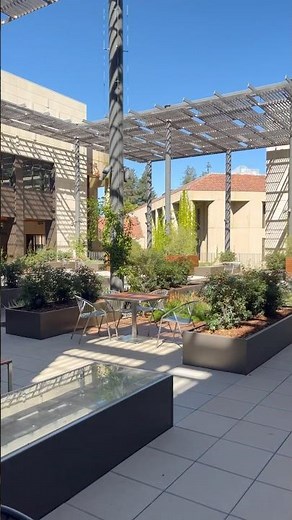 Stanford University | Faculty Garden at Law School