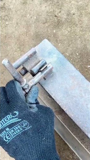 Simple DIY Metal Gate Latch Design for Your Home Project