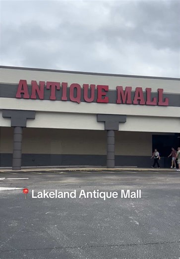 A Sunday well spent #antiques #thrifting #antiquestore #vintage #jewelry #clothes #picking #sundayfunday #sundayscaries #shopping