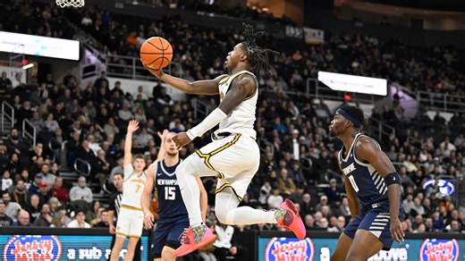 After first-half struggles, Providence basketball finds rhythm and rolls past UNH