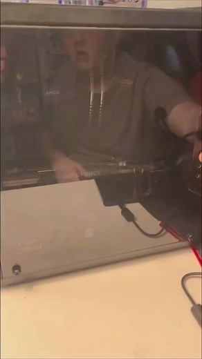 Don’t think that’s supposed to do that 😳 (via: ximatankx tt) #gaming #pcgaming #pcbuild | TheGamer