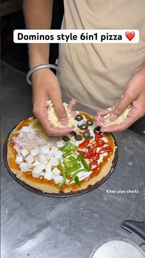 Dominos se Half price mein 😳 Pizza #shorts #streetfood