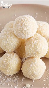 Homemade Raffaello balls 😋 | The Cooking Foodie