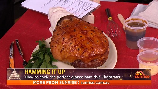 Your guide to selecting and making the perfect glazed ham this Christmas. Get the recipe: http://7sunrise.link/BXYxAp | Sunrise