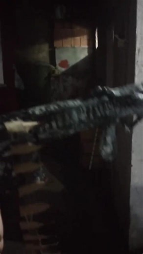 metralhadora em plataforma de ar-15 de papelão/ machine gun from plataform ar -15