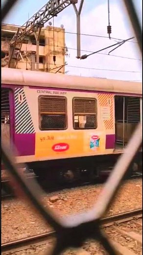 Mumbai Local Train Journey | Heartbeat of the City