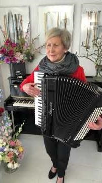 Een beetje links en een beetje rechts - from Louis Davids and Adriaan Blokland