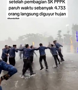 140K views · 2.9K reactions | Langsung di guyur hujan.. #Idubarfansyah #jangkauanluas #infopppk #paruhwaktu #asn #viral | Idub Arfansyah | Facebook