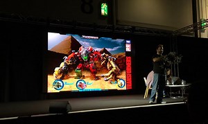 MCM Comic Con London: Transformers Studio Series Devastator and Prototype Revealed!