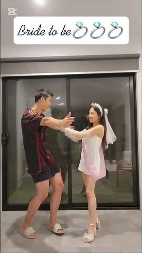 What to Wear to a Bachelorette Party/Trendy Hens Night Outfit Idea