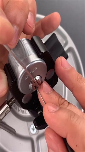 20K views · 222 reactions | #lockpickinglawyer #lockpicking #foryou | Lock Picking Lawyer | Facebook