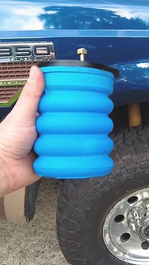 Here’s a SumoSpring upgrade on a Ford excursion. #sumosprings #journeybetter #fordexcursion #ford #fordforthebuilders #fordtrucks #excursion #truck #trucks