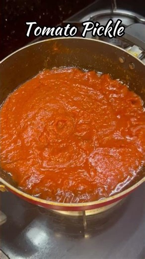 Instant Tomato Pickle 🔥| Quick Tomato Pickle Recipe💥| Homemade Thakkali Oorugai 🍅#shorts #pickle