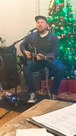 Kyle Ahern performing at the Beachhaus Brewery #livemusic