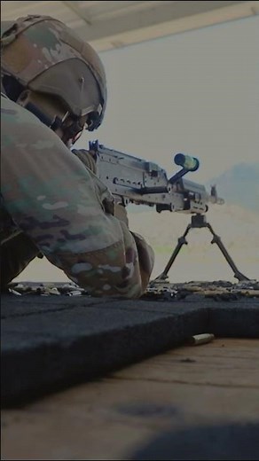 INTENSE! U.S. Troops Sharpen M240 Accuracy at 800 Meters #usarmy #training #righttargets