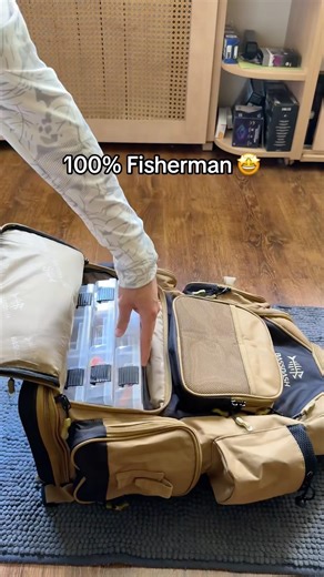 The perfect fishing backpack for every fishing trip 😍🎣 #fishing #fishinglife #fishinglove