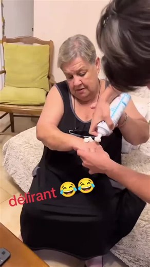 Moments Drôles avec Mémé : Rires Assurés !