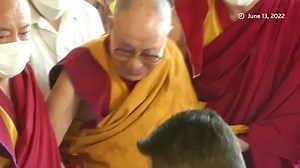 Dalai Lama begins teaching session in India