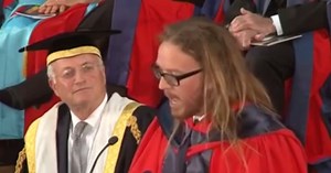 9 hilarious life lessons according to comedian Tim Minchin