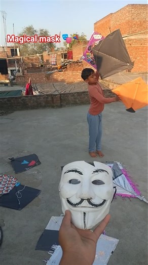 padosi 🧍 ko magical mask🎭 pahna kar sari Patang la li😱🪁#kite#kiteflying#patang#patangbazi