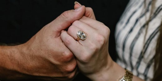 Why Taylor Swift’s Engagement Ring Looks Different From Every Angle