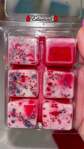 Inspired by Edward Cullen🩸Link in Bio🖤 #fyp#fypシ#twilight#twilightsaga#wax #twilighttiktok#twilightsparkle#vampire#darkacademia#darkaesthetic#thecullens#twilightmovie#waxmelts#waxmeltsoftiktok#waxmeltbusiness#forkswa#bellaswan