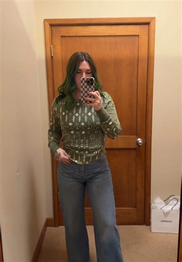 Of course, I have a monster zit on my chin in perfect time for Christmas lol