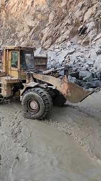 Caterpillar 966E Wheel Loader is Roaring with Full Power: Loading Huge Rocks On Trolley & Dump Truck