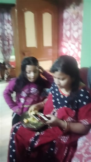 Siya Roy | Ektu ektu lyrics gulo bujhte sikhechi 😍😍 #siyaroy #dance #celebracion #performance | Instagram