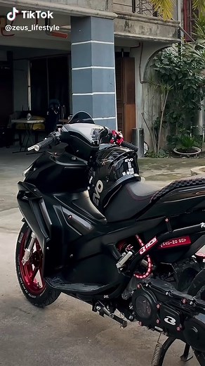 Exploring Zeus in Greek Mythology and Lifestyle