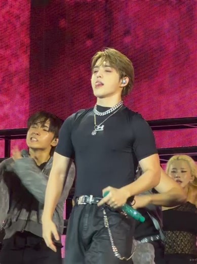 Exploring Singapore Day 1 with Seventeen: A Jungle Adventure