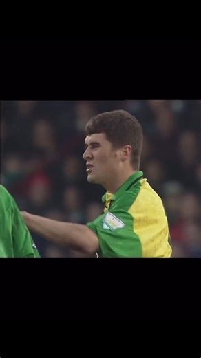 Vinnie Jones vs Roy Keane and Cantona 👊🏼 #LUFC | 🟡🔵 | The Leeds Salute