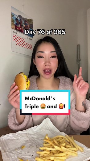 Late dinner! #eatwithgg #eatingaccount #mcdonalds #mcdonaldsdelivery #triplecheeseburger #mcdonaldsmukbang #junkfoodmukbang #mukbangeatingshow #mukbang #wieiadreal #fyp #ggflavour #newmukbanger