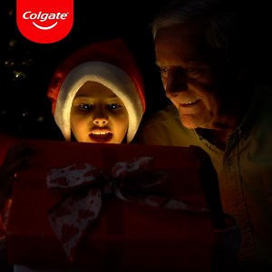 1.1M views · 2.5K reactions | Vive la magia de la Navidad  con una sonrisa  que ilumine. ¿Qué te hace sonreír en esta fecha tan especial? | Colgate Latinoamérica | Facebook